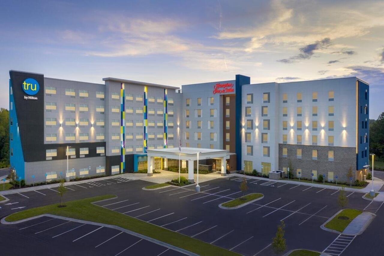 Tru By Hilton Charlotte Airport Lake Pointe Eksteriør billede