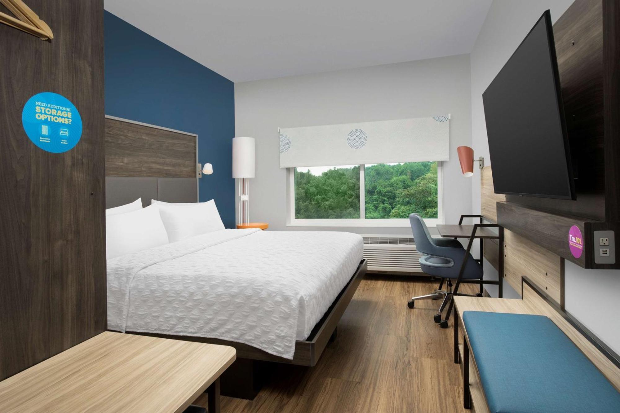 Tru By Hilton Charlotte Airport Lake Pointe Eksteriør billede